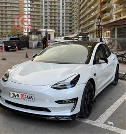 تسلا موديل 3